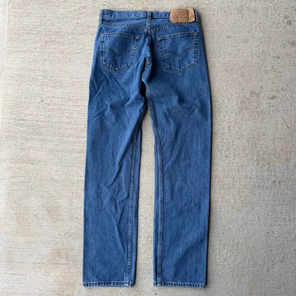 Vintage Levis 501 Jeans 30x33 Medium Wash Button Fly Straight Leg Denim